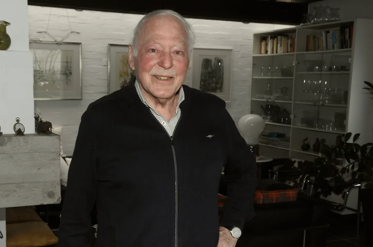 «Jetzt ist der richtige Zeitpunkt für die Hinwiler, Einfluss zu nehmen auf das Projekt», ist Michael Schneider überzeugt. Man sieht Michael Schneider in seinem Haus.